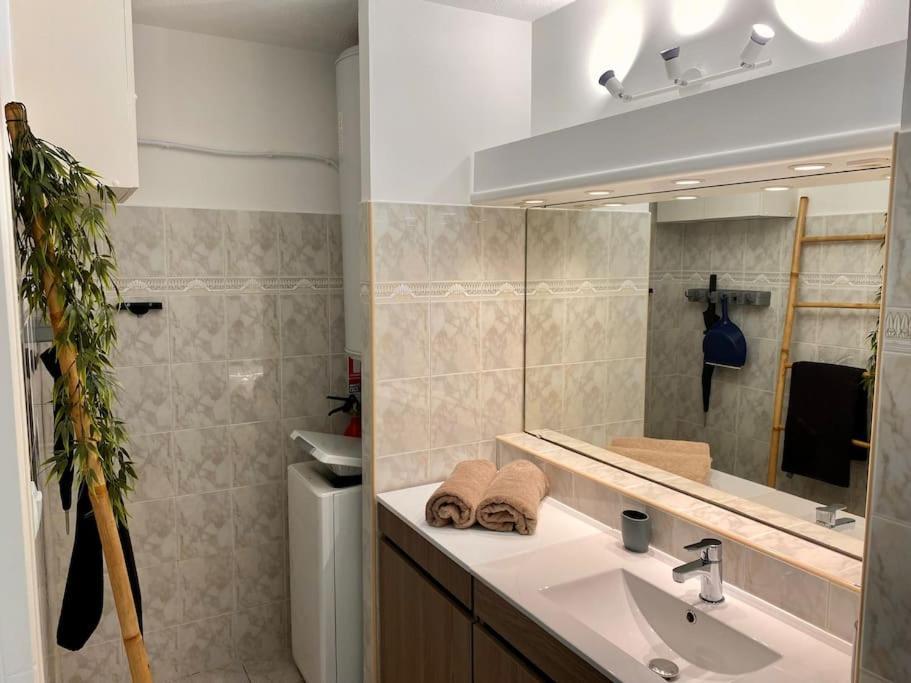 Port-Frejus, Le Paladien, Appartement 2 Pieces Climatise, Terrasse & Parking Fréjus Exterior foto