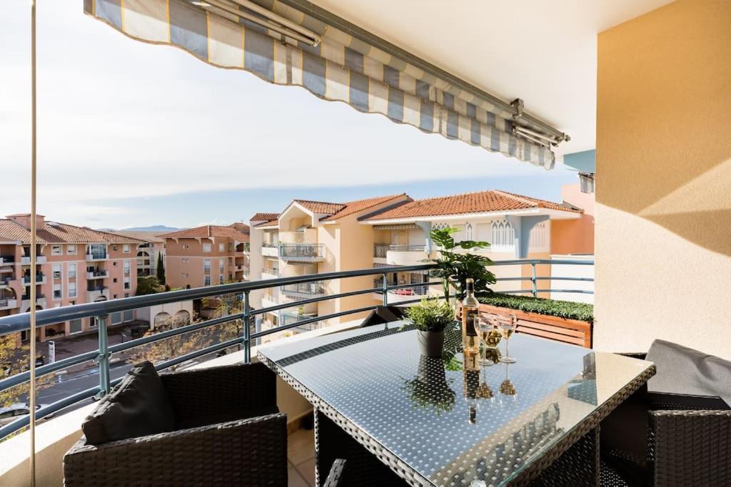 Port-Frejus, Le Paladien, Appartement 2 Pieces Climatise, Terrasse & Parking Fréjus Exterior foto